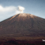 Gunung Tertinggi di Indonesia & Fakta Menariknya