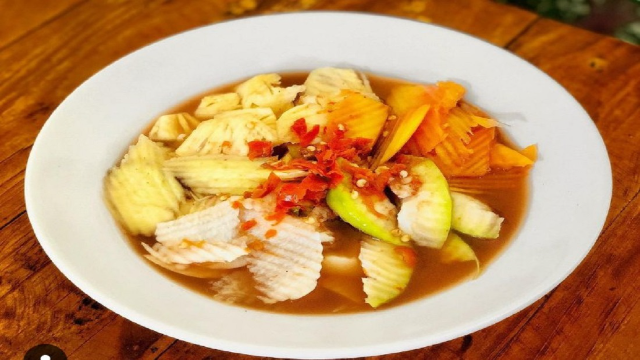 Rujak Kuah Pindang: Kuliner Tradisional Bali
